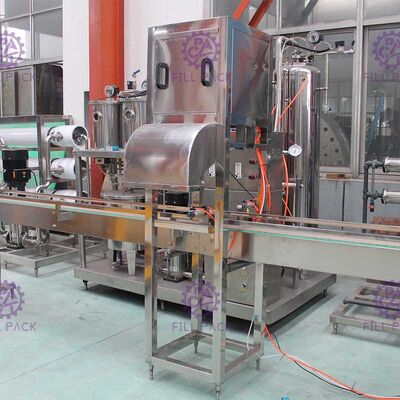 600BPH เครื่องบรรจุ Monoblock Gallon สี่บรรทัดอัตโนมัติเต็มรูปแบบพร้อมวาล์วล้น ผู้ผลิต