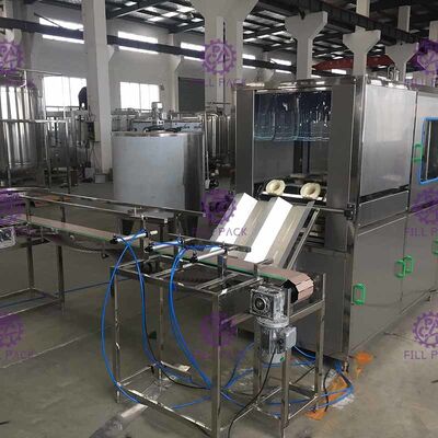 ปุ่มควบคุม 300 BPH Gallon Water Plant ผู้ผลิต