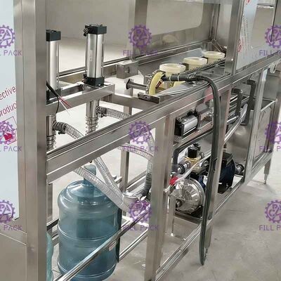 SUS304 100BPH เครื่องบรรจุน้ำ 5 แกลลอนพร้อมหัว Decapping หนึ่งหัว ผู้ผลิต