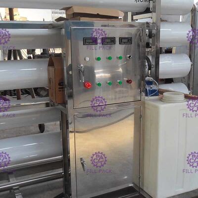 4TPH RO โรงงานทำน้ำให้บริสุทธิ์ด้วย CIP หน่วย TDS Meter ผู้ผลิต