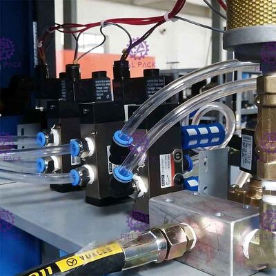 3 แกลลอน 5 แกลลอน 10 ลิตร 15l 20l 120bph เครื่องเป่าขวด PET กึ่งอัตโนมัติ ผู้ผลิต