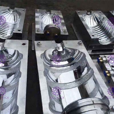 เครื่องผลิตขวดพลาสติก 120BPH หนึ่งเครื่อง ผู้ผลิต