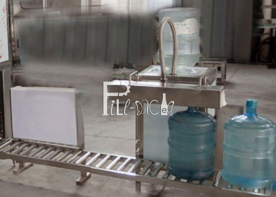 เครื่องบรรจุน้ำแร่ 450BPH 20L 5 แกลลอน ผู้ผลิต