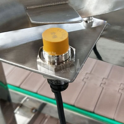 เครื่องบรรจุขวดน้ำ 120bph 3/5 แกลลอน / 20l พร้อมอุปกรณ์โหลดถังอัตโนมัติ ผู้ผลิต