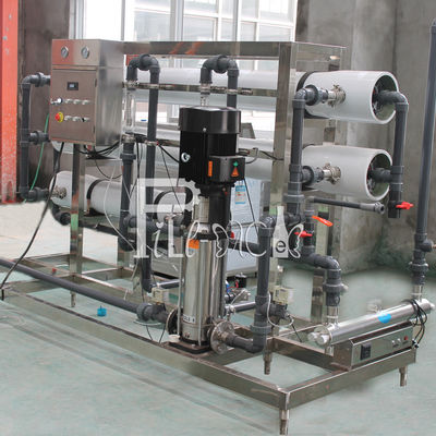 Sus304 วาล์วควบคุมการทำงานอัตโนมัติดื่ม 4000lph Ro Water Treatment Machine ผู้ผลิต